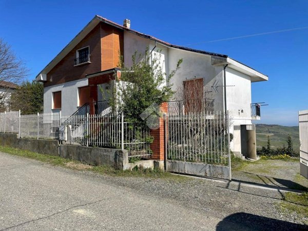 casa indipendente in vendita a Ricaldone in zona Bricco