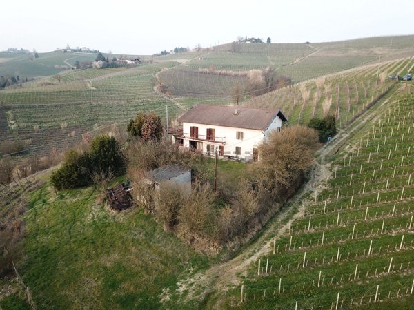 casa indipendente in vendita a Ricaldone in zona Imperiale