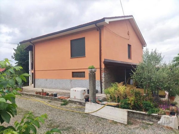 casa indipendente in vendita a Rivalta Bormida