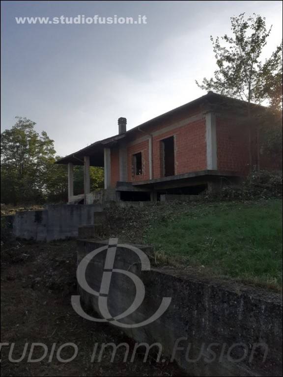 casa indipendente in vendita a Rivarone