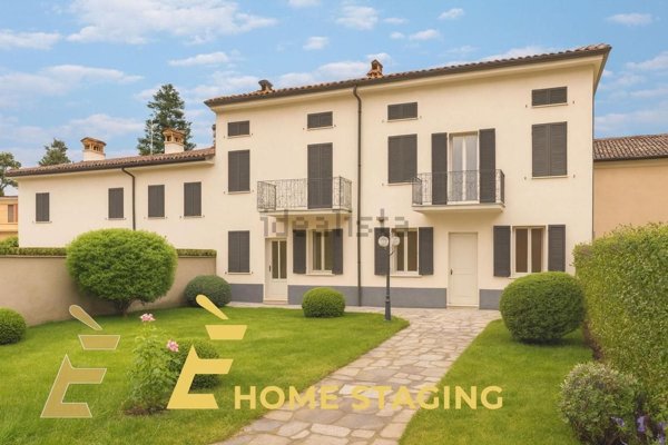 casa indipendente in vendita a Rivarone