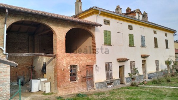 casale in vendita a Rivarone