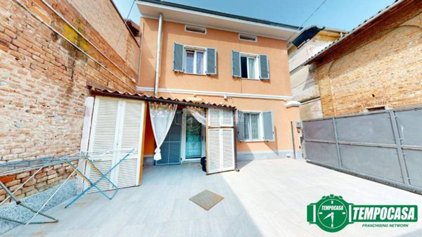 casa indipendente in vendita a Rivarone