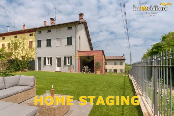 casa indipendente in vendita a Rivarone