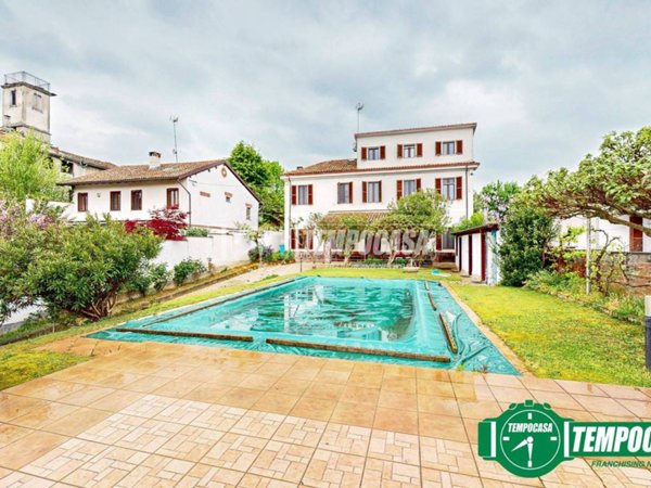 casa indipendente in vendita a Rivarone