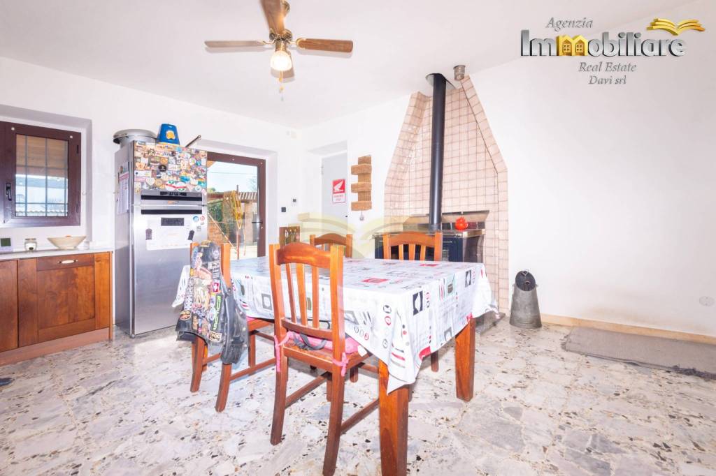 casa indipendente in vendita a Rivarone