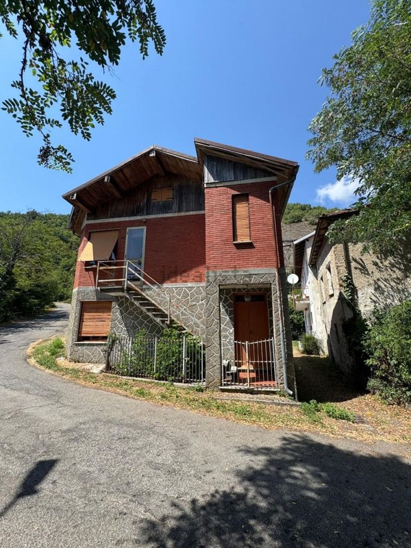 casa indipendente in vendita a Roccaforte Ligure in zona San Martino