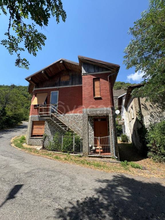 casa indipendente in vendita a Roccaforte Ligure