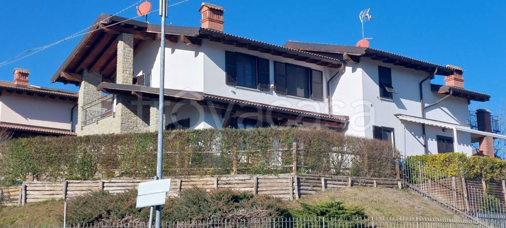 casa indipendente in vendita a Rocca Grimalda