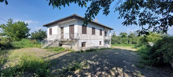 casa indipendente in vendita a Rocca Grimalda