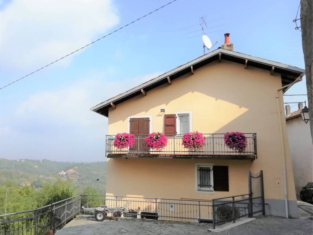 casa indipendente in vendita a Rocca Grimalda