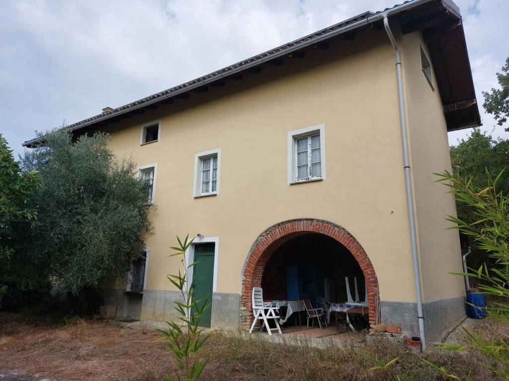 casa indipendente in vendita a Rocca Grimalda