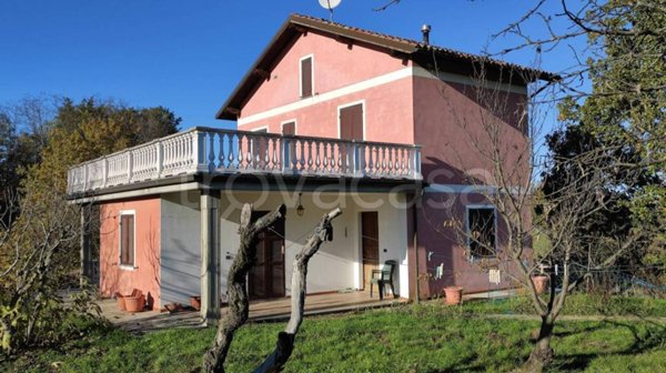 casa indipendente in vendita a Rocca Grimalda
