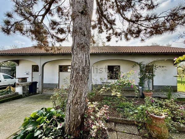 capannone in vendita a Rocca Grimalda