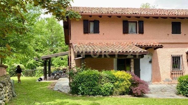 casa indipendente in vendita a Rocca Grimalda