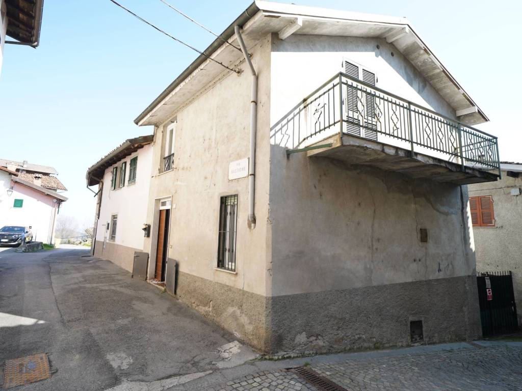 casa indipendente in vendita a Rocca Grimalda