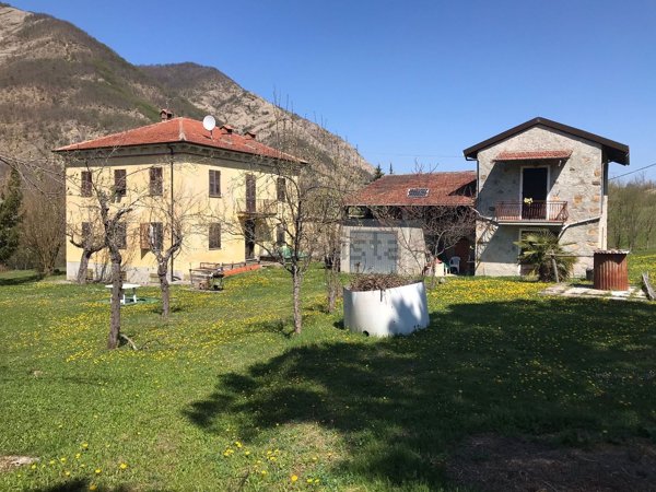pentavano in vendita a Rocchetta Ligure