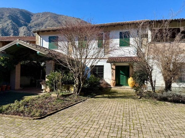 casa indipendente in vendita a Rocchetta Ligure
