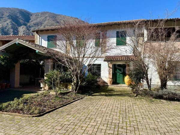 casa indipendente in vendita a Rocchetta Ligure