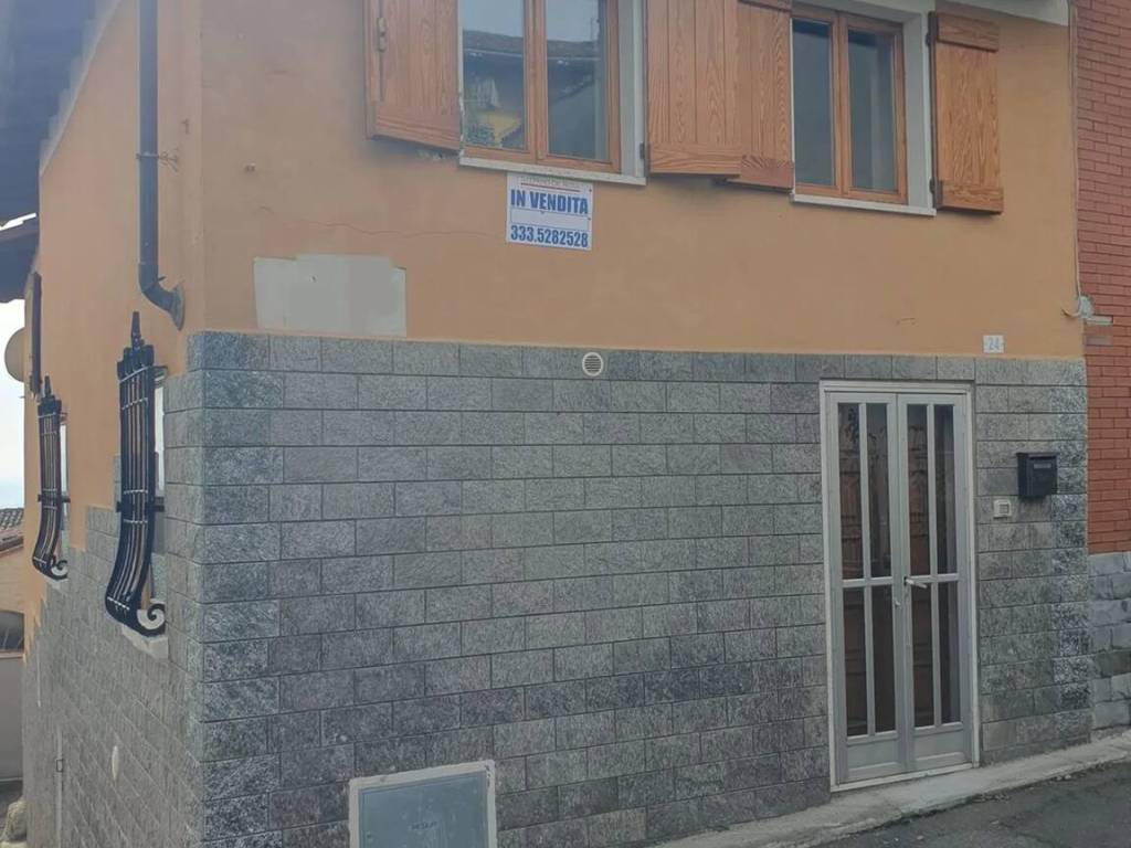 casa indipendente in vendita a Rosignano Monferrato