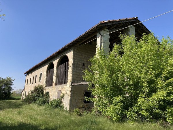 pentavano in vendita a Rosignano Monferrato
