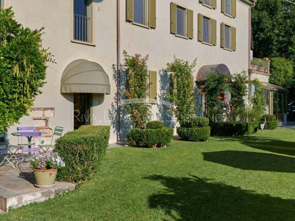 casa indipendente in vendita a Rosignano Monferrato