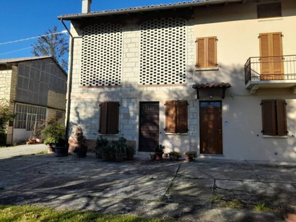 casa indipendente in vendita a Rosignano Monferrato