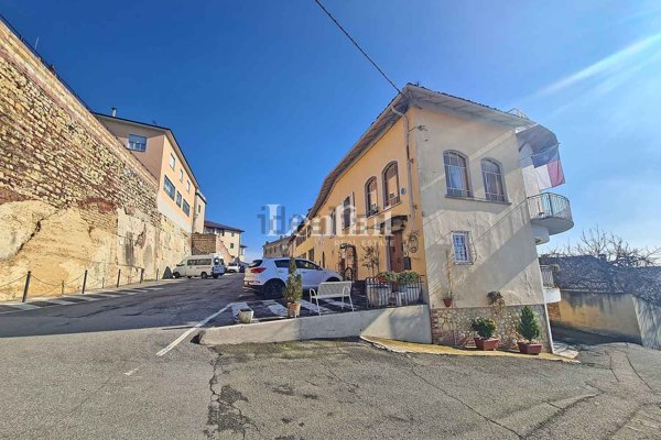 casa indipendente in vendita a Rosignano Monferrato