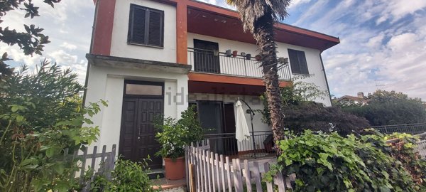 casa indipendente in vendita a Rosignano Monferrato