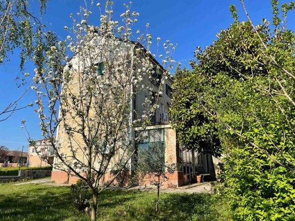 casa indipendente in vendita a Rosignano Monferrato