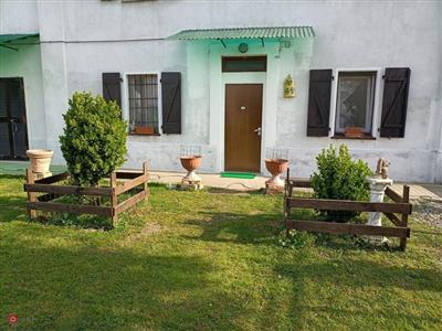 casa indipendente in vendita a Sale