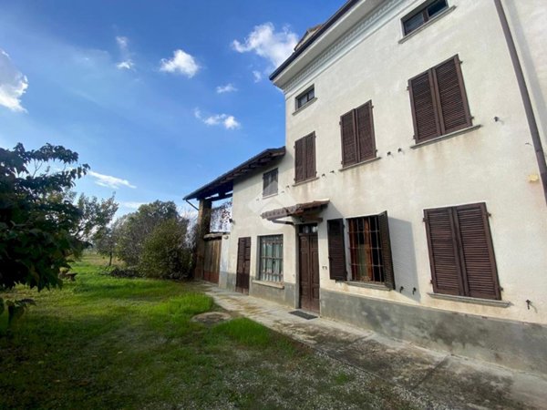 casa indipendente in vendita a Sale