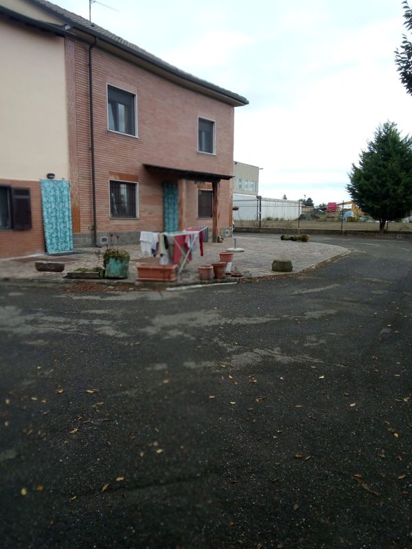 casa indipendente in vendita a Sale