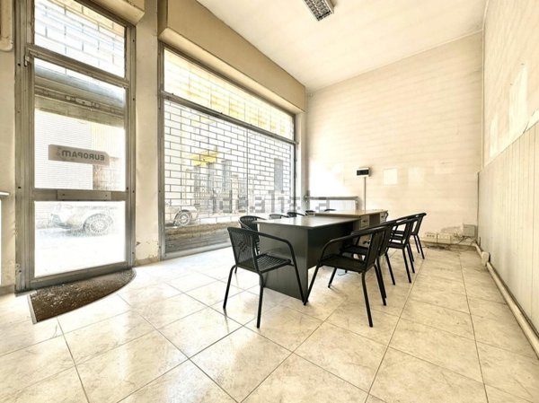 ufficio in vendita a Sale