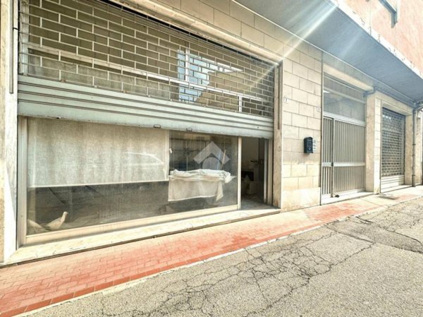 ufficio in vendita a Sale