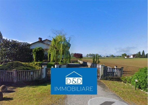 casa indipendente in vendita a Sale