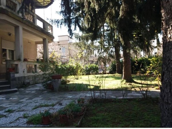 casa indipendente in vendita a Sale