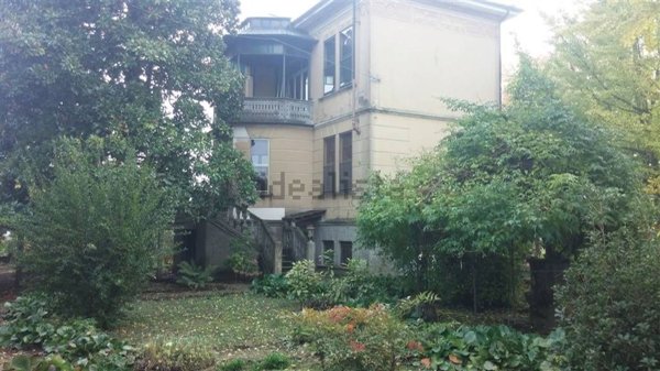 casa indipendente in vendita a Sale