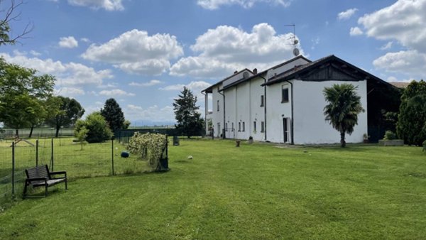 casa indipendente in vendita a Sale