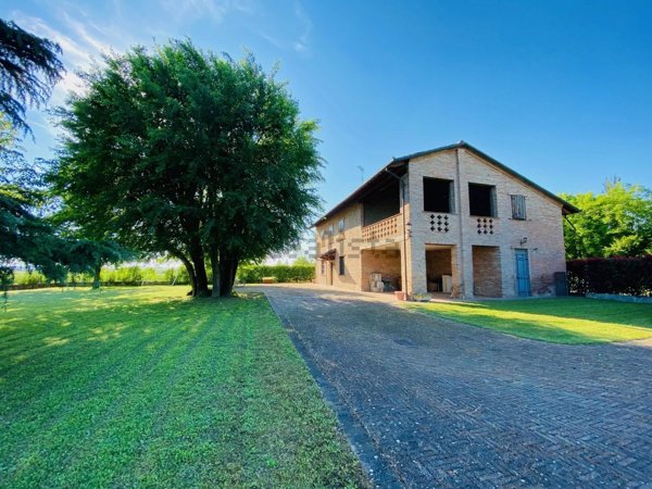 casa indipendente in vendita a Sale