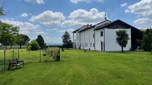 casa indipendente in vendita a Sale