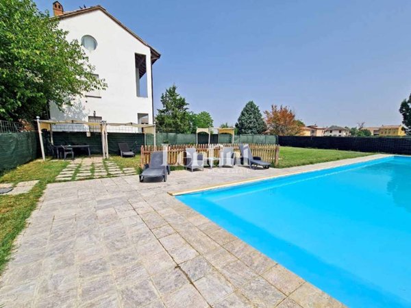 casa indipendente in vendita a Sale