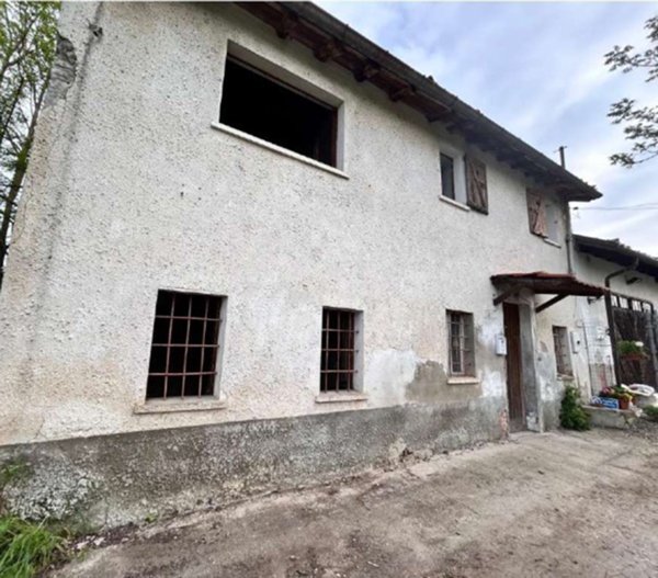casa indipendente in vendita a Sale