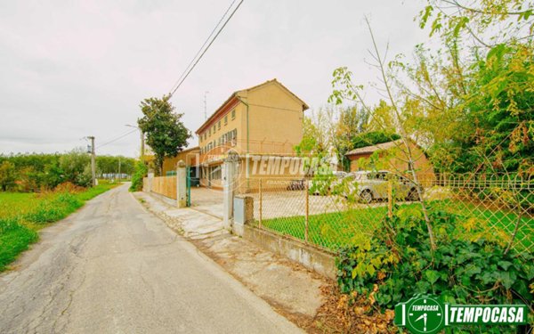 casa indipendente in vendita a Sale