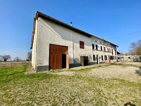 casa indipendente in vendita a Sale