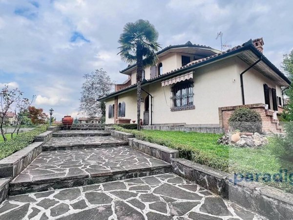 casa indipendente in vendita a Sale