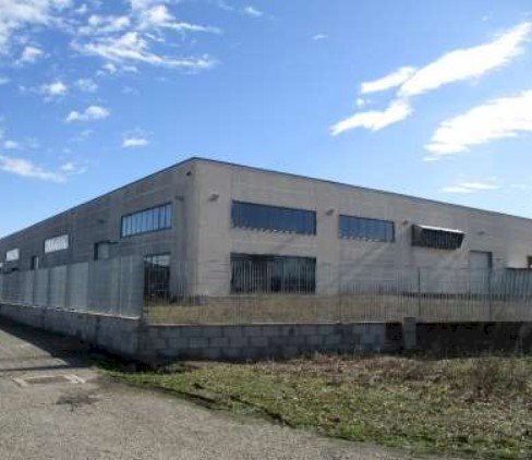 capannone in vendita a Sale