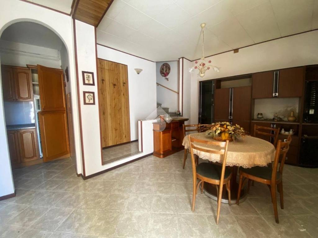 casa semindipendente in vendita a Sale