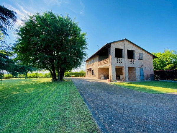 casa indipendente in vendita a Sale