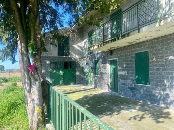 casa indipendente in vendita a Sale